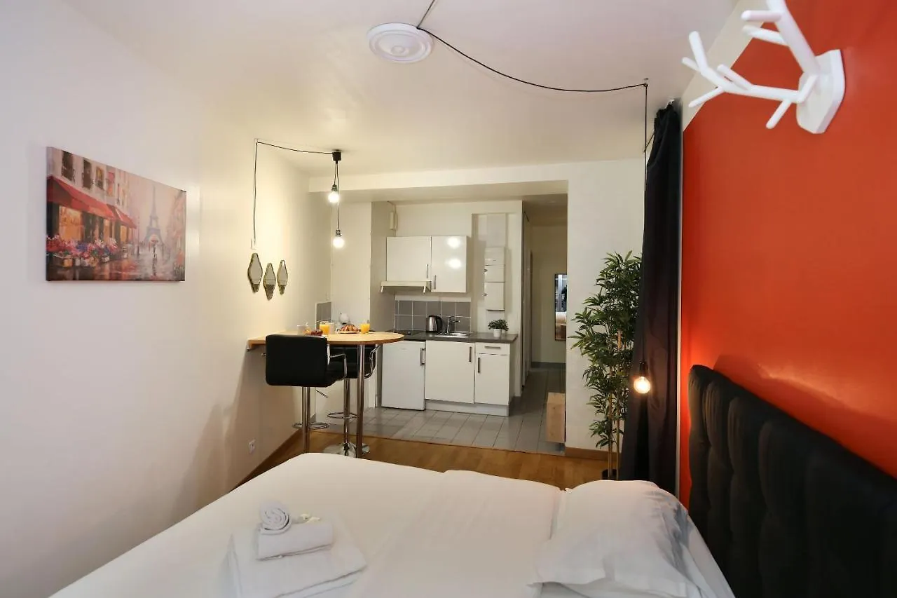 101 - Studio Confortable Avec Kitchenette Paris 5